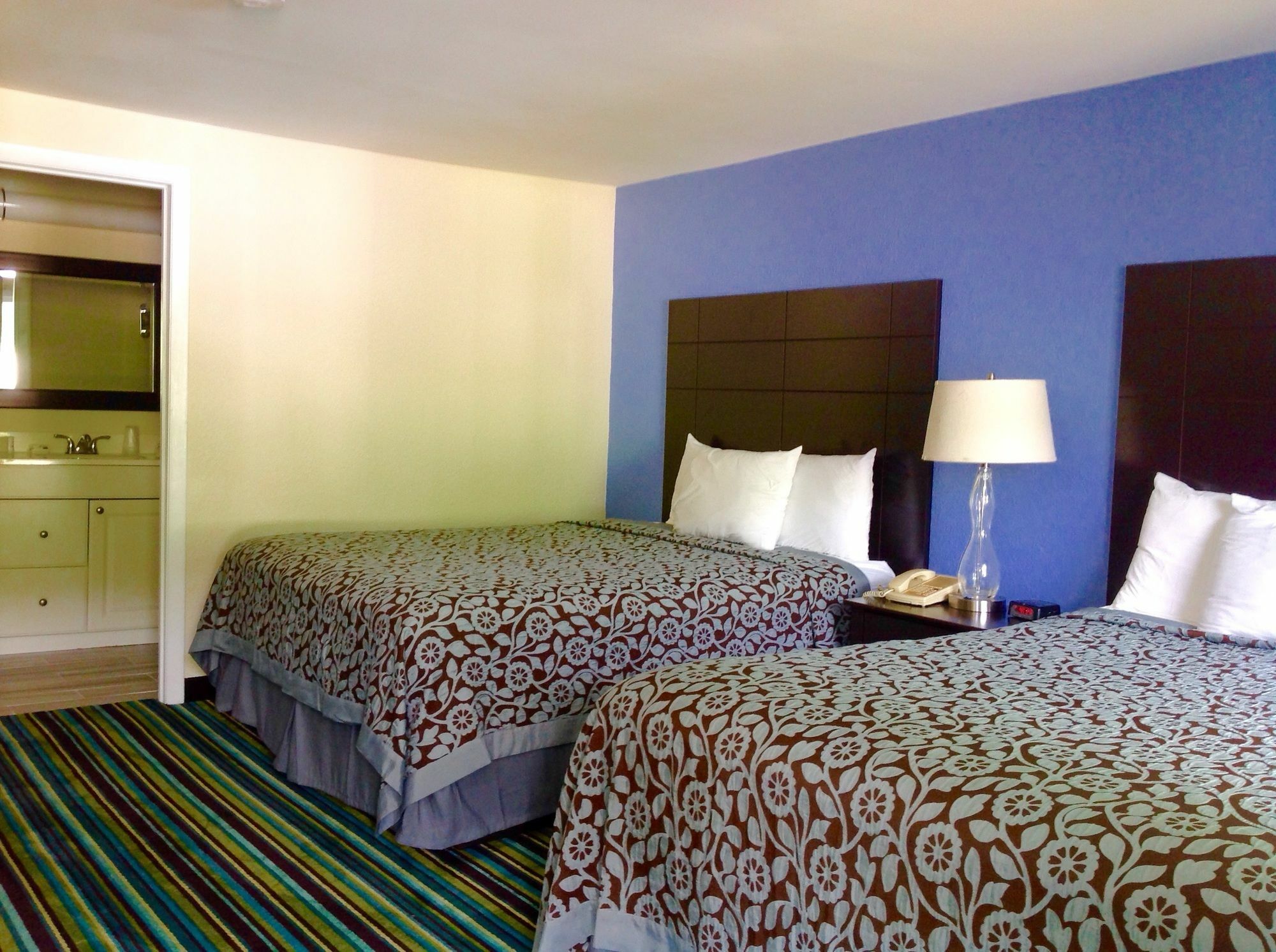 Days Inn By Wyndham Lincoln Exterior foto
